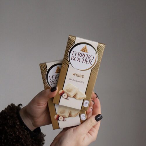 Шоколад Ferrero Rocher -білий з горіхами/90 гр