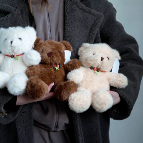 Ведмедик з бусами 30 см